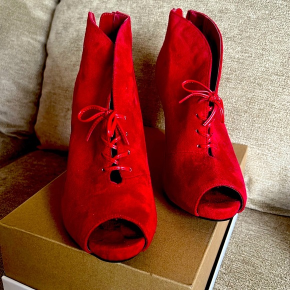 Impo booties - Picture 1 of 5